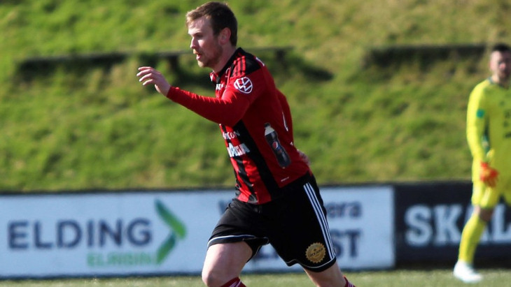 Футболист ХБ