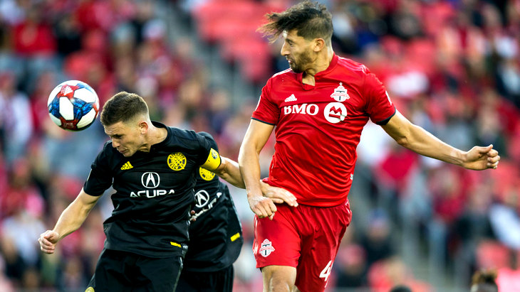 «Коламбус Крю» выиграл у «Нэшвилла» в регулярном сезоне со счетом 2:0