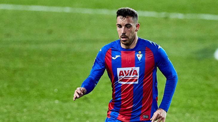 Эду Экспосито