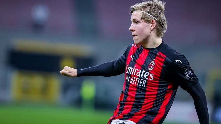 «Милан» идет на втором месте