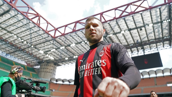 «Милан» идет на втором месте