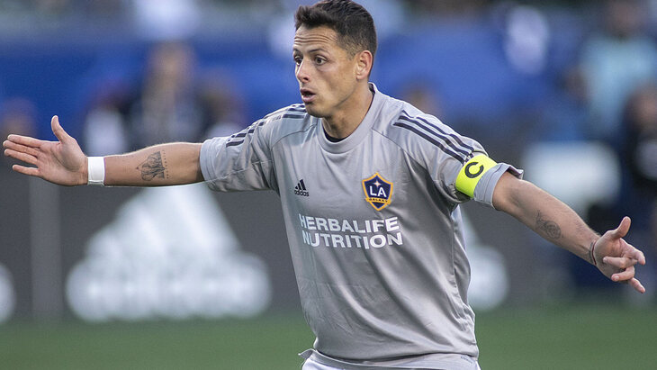 Чичарито забил уже семь мячей в этом первенстве