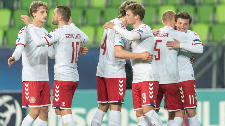 Футболисты сборной Венгрии