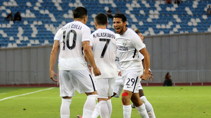 Футболисты «Нефтчи»