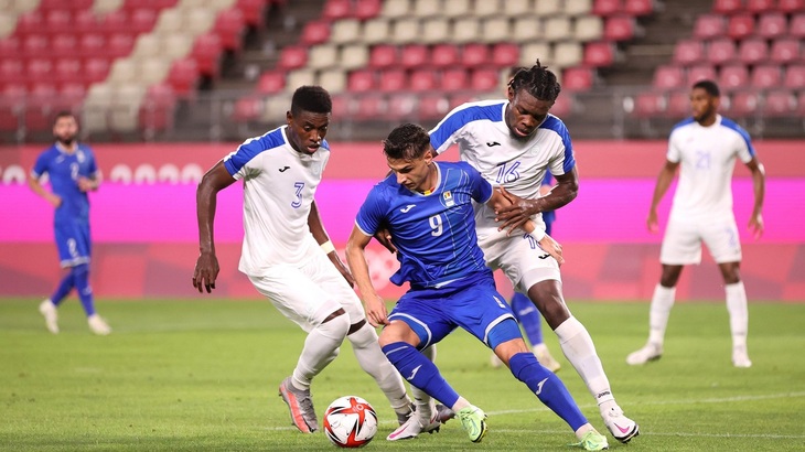 Румыния выиграла в первом туре