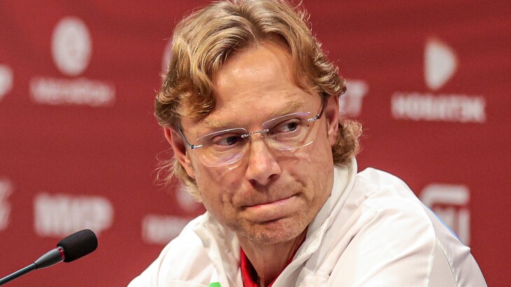 Валерий Карпин