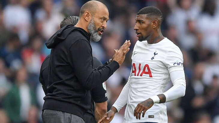 Нуну Эшпириту Санту и Эмерсон Роял