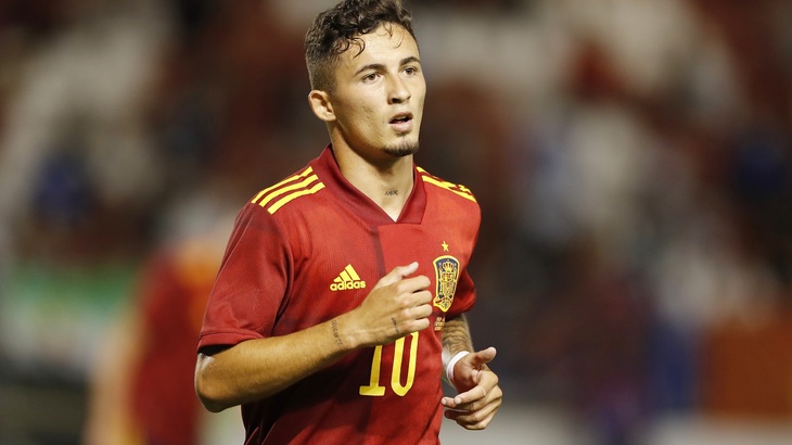 Испания лидирует в группе