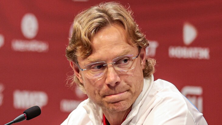 Валерий Карпин