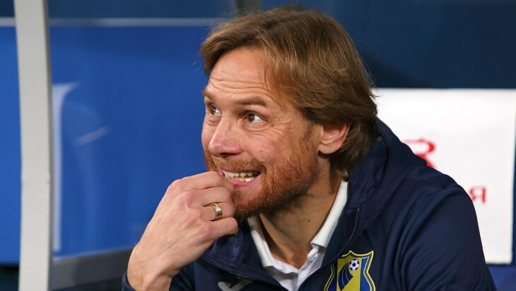 Валерий Карпин