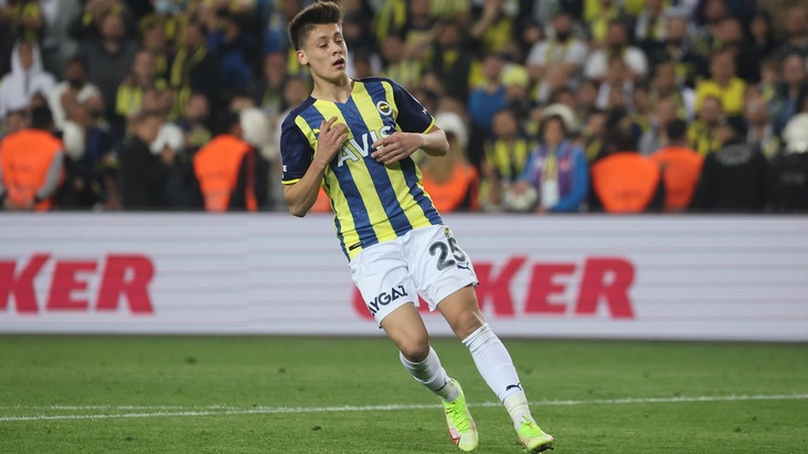 «Фенербахче» занимает второе место