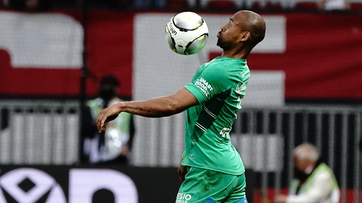 «Сент-Этьен» идет в зоне плей-офф за выживание