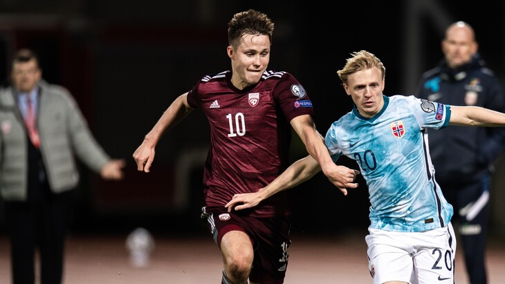 Янис Икауниекс