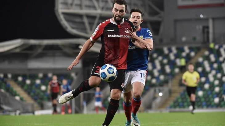 «Крузейдерс» проиграл первый матч