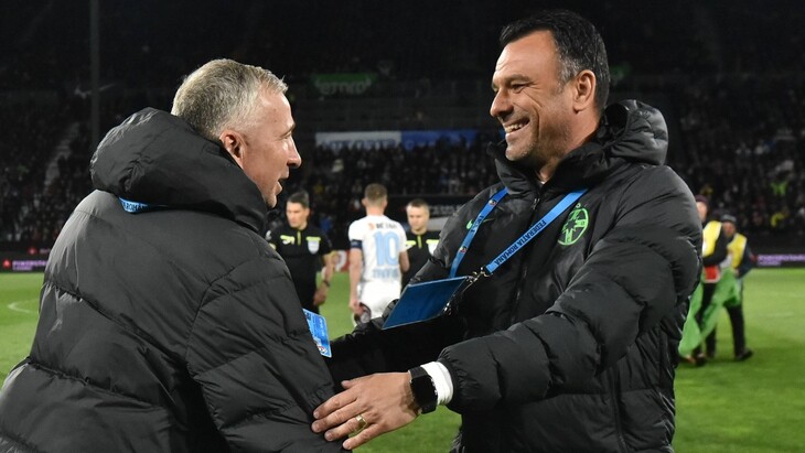 Антон Петреа (справа)