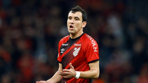 Прогноз на матч Атлетико Паранаэнсе — Эстудиантес Ла Плата