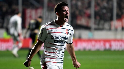 Прогноз на матч Ньюэллз Олд Бойз — Колон