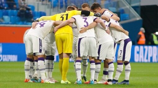 Прогноз на матч Велес — Уфа