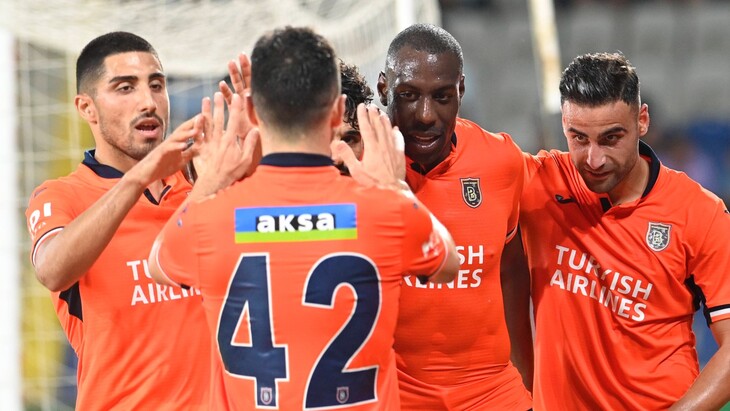 Игроки «Истанбул Башакшехир»