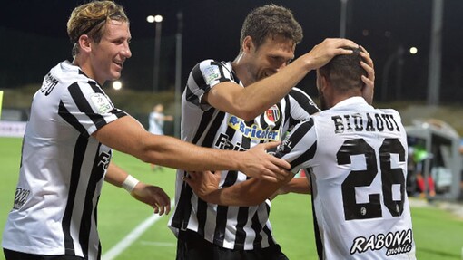 Прогноз на матч Асколи — Дженоа