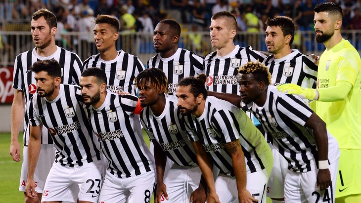 Игроки «Нефтчи»