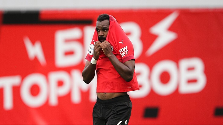 Брайан Идову