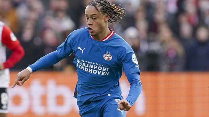 Недавно ПСВ проиграл «Эммену»