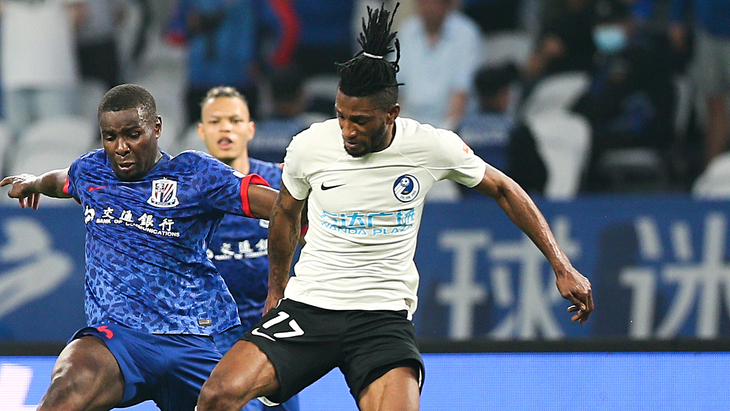 Сезар Манзоки