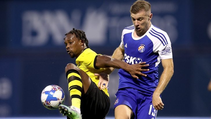 «Динамо» Загреб проиграло в первом матче