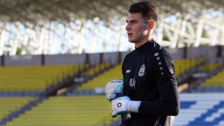 Голкипер «Тюмени» Егор Любаков