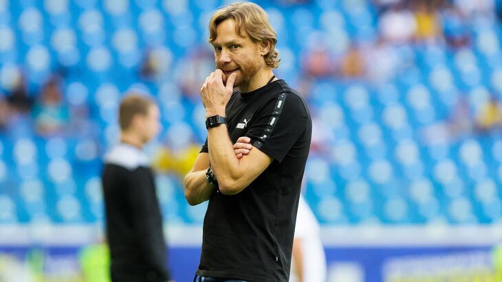 Валерий Карпин