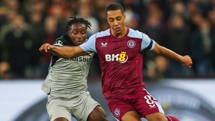 «Астон Вилла» — АЗ