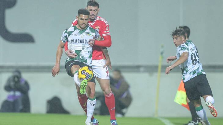 В атаке лучший бомбардир «Морейренсе» Андре Луис