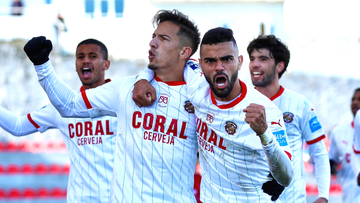 Хозяева в матче с «Оливейренсе»