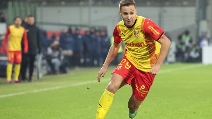 «Ланс» проиграл три последних матча