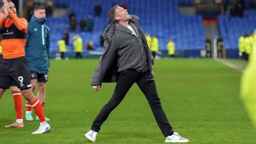 Ньюкасл — Лутон Таун. Прогноз и ставка на матч Прогноз на матч Ньюкасл — Лутон Таун