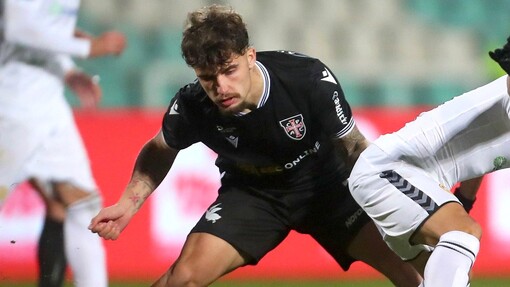 Эштрела — Каза Пия. Прогноз и ставка на матч Прогноз на матч Эштрела — Каза Пия