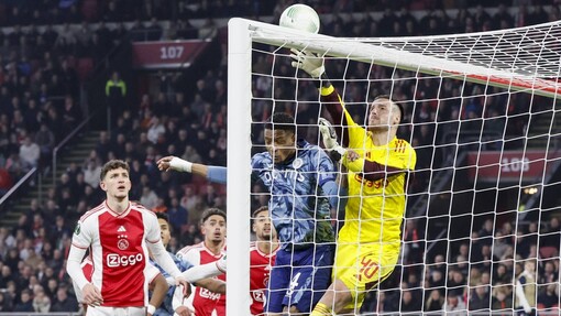 Прогноз на матч Астон Вилла — Аякс