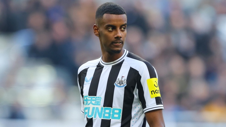 Александр Исак