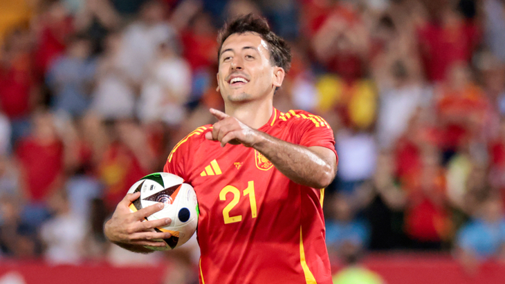 Микель Оярсабаль — полузащитник сборной Испании