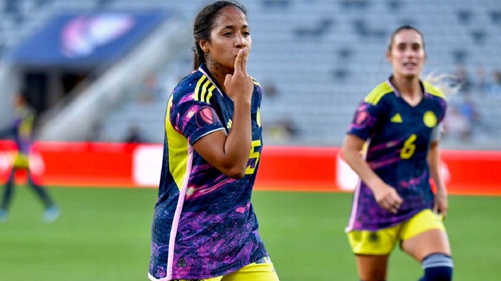 Мануэла Пави