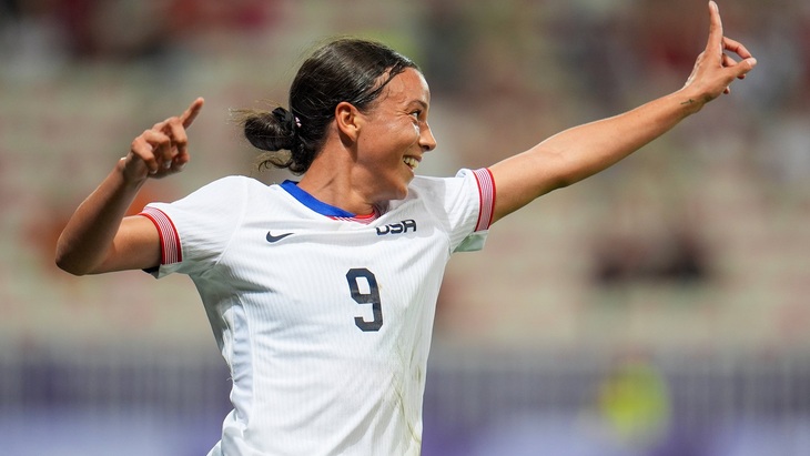 Мэллори Суонсон