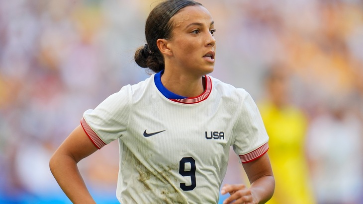 Мэллори Суонсон