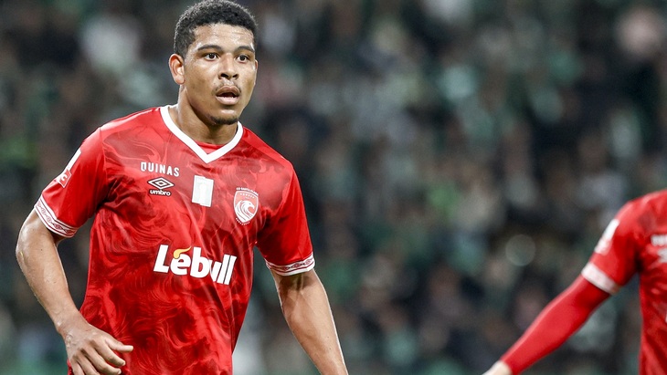 Винисиус Лопес