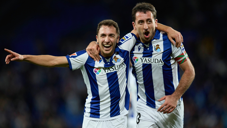 Микель Оярсабаль (справа)