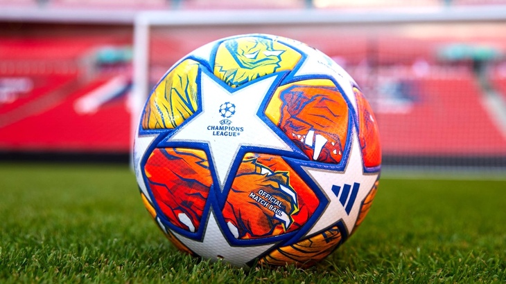 Футбольный мяч