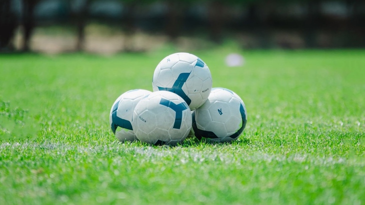 Футбольные мячи