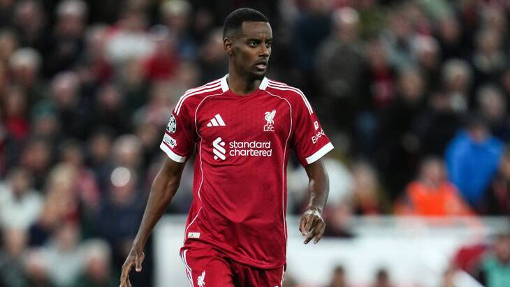 Александер Исак