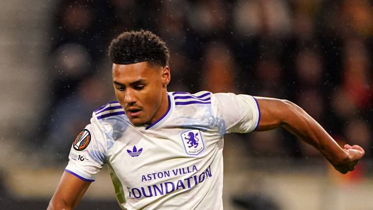 Олли Уоткинс — нападающий «Астон Виллы»