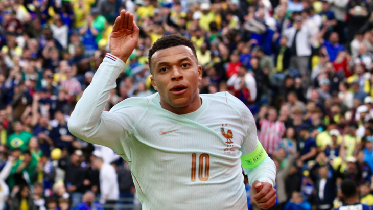 Килиан Мбаппе — нападающий сборной Франции